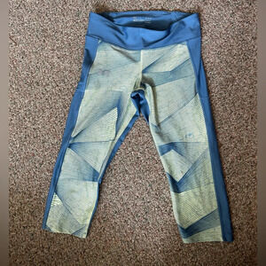 Under Armour Athletic 3/4 Capri Athleisure Gym Workout Yoga Leggings Large